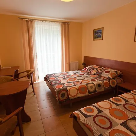 Nocleg ze śniadaniem Holiday-darłówko 3*